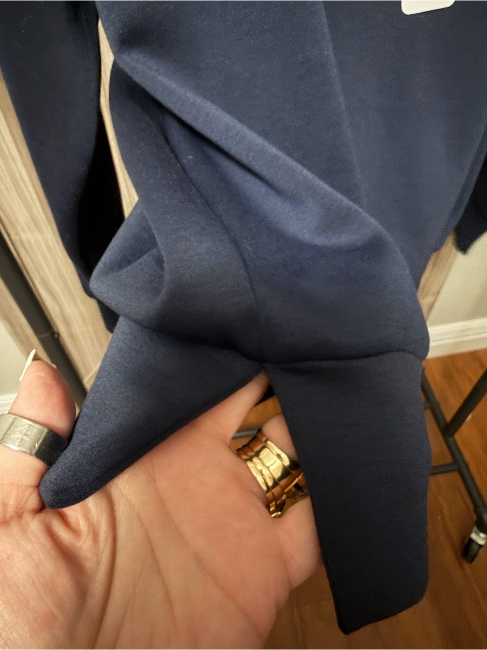 Dear Scarlett 1X Navy Wrinkle-Free Crewneck Pullover NWT - Picture 3 of 4